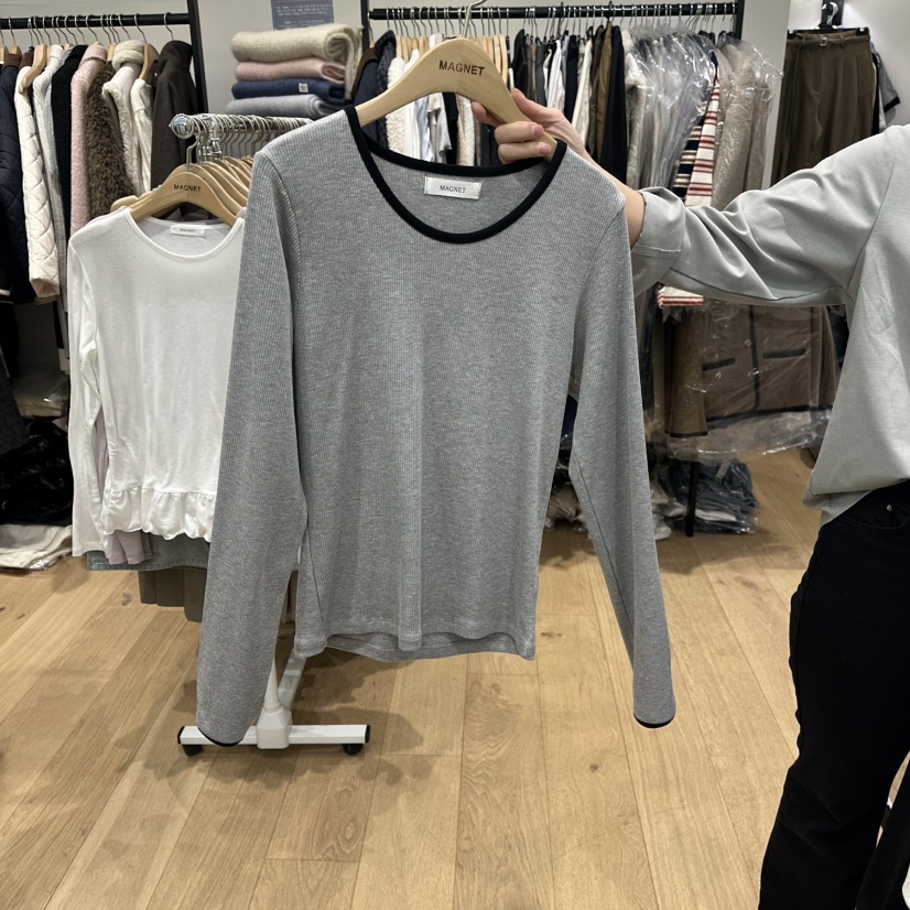 M.G.N韓國代購㊣女裝新品推薦人氣休閑26春夏長袖T恤春款MAGNET長袖T恤圖色3