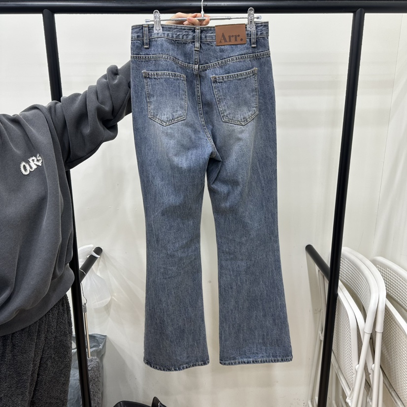 ARR㊣東大門實拍女士新品熱賣職業真品休閑人氣牛仔褲春款喇叭ARR牛仔褲