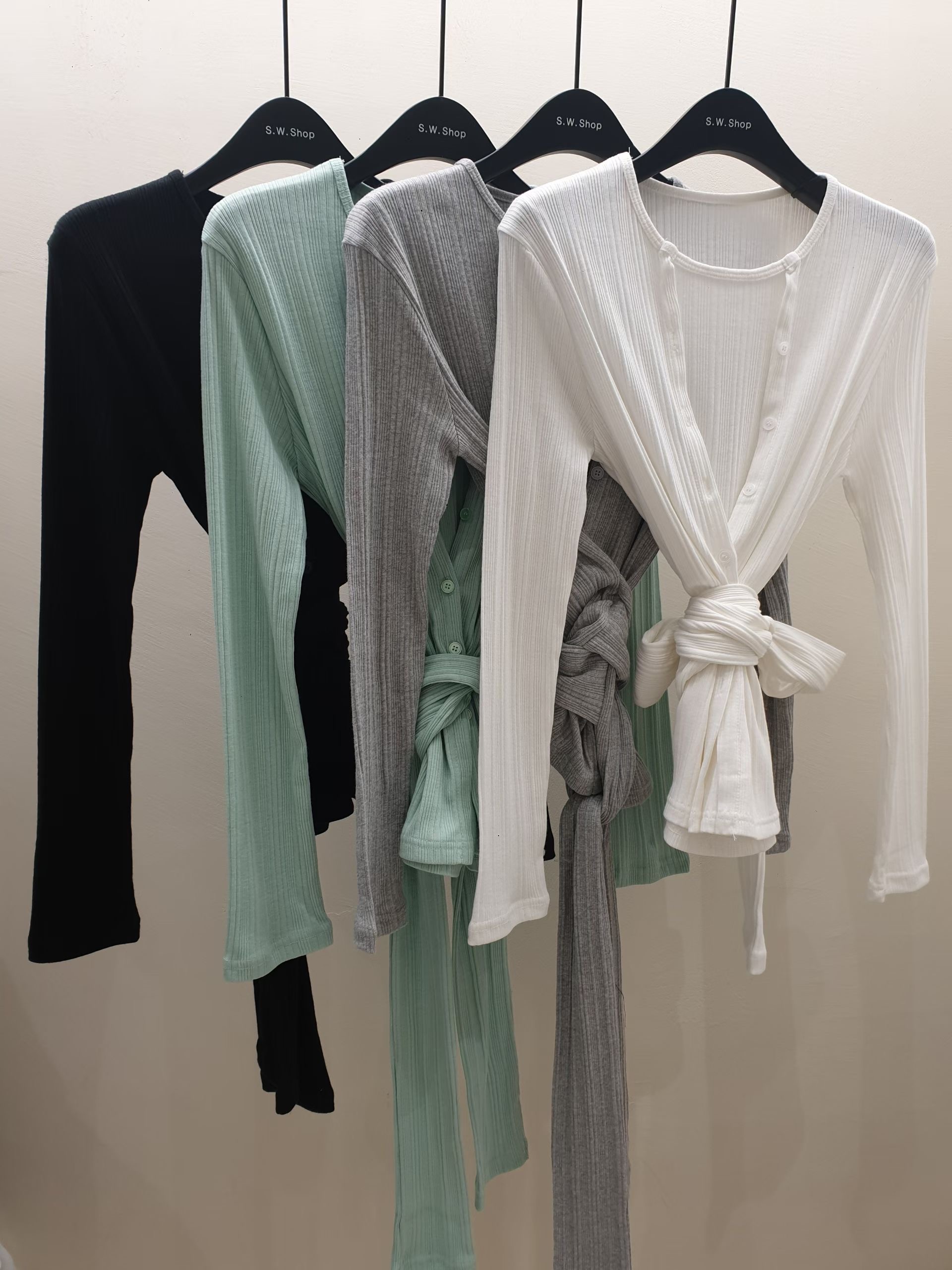 S.W SHOP-에스 더블유샵-T韓國直郵㊣女士新款26春夏長袖T恤S.W SHOP長袖T恤圖色1左一色