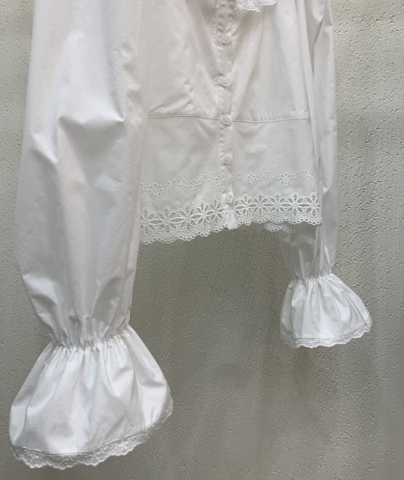 LIGHT AND SALT東大門直郵㊣女裝新款熱賣襯衫蕾絲衫春款蕾絲LIGHT AND SALT襯衫/蕾絲衫