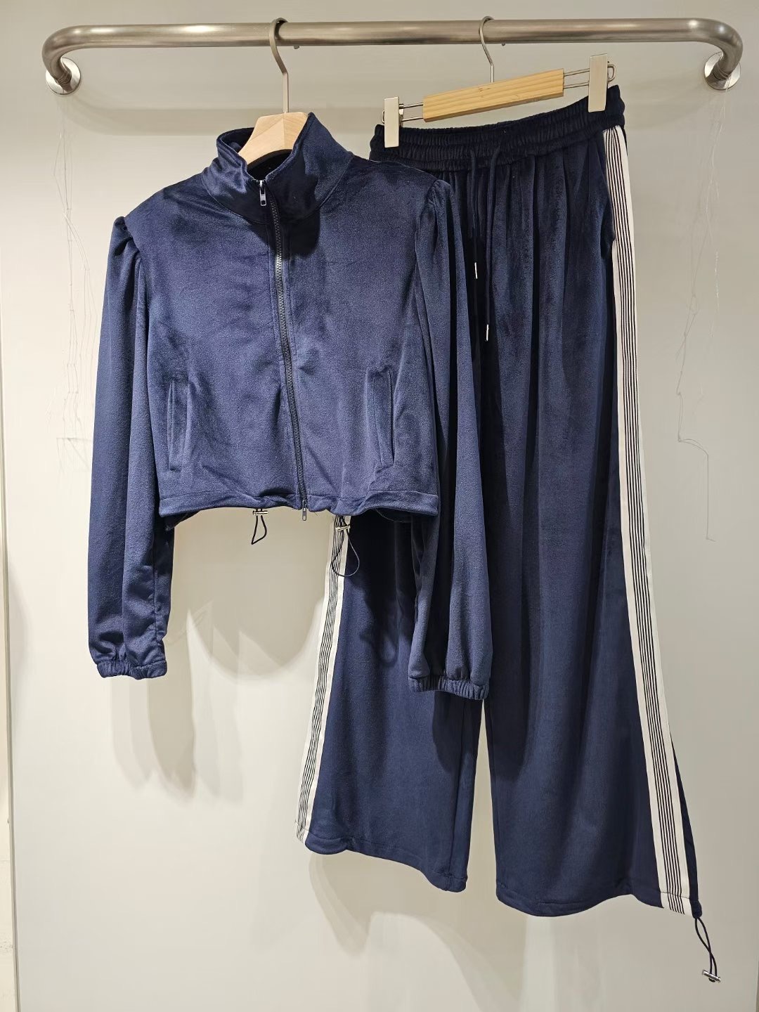 MYME(無品牌標）東大門直郵㊣女士新款職業套裝天鵝絨套裝MYME(無品牌標）套裝圖色3