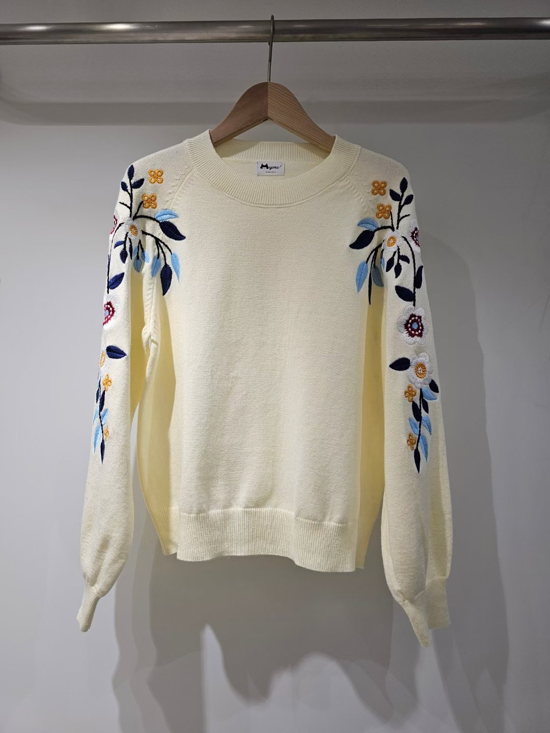 MYME(無品牌標）韓國代購㊣女裝新品職業人氣26春夏針織衫刺繡MYME(無品牌標）針織衫圖色1