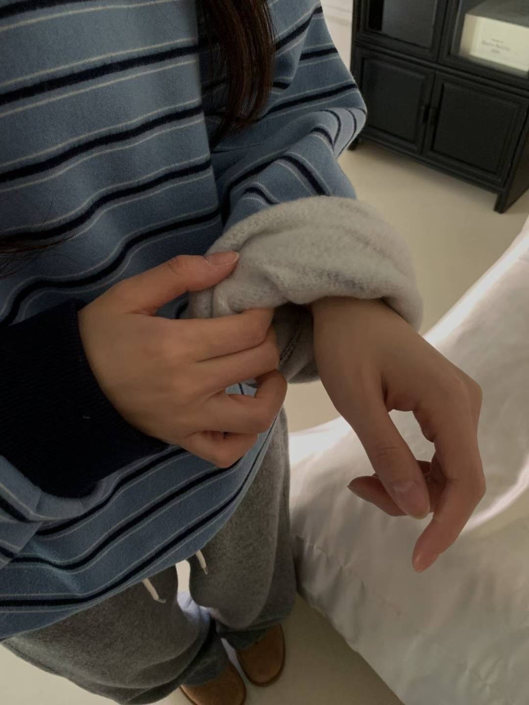 LIBRE東大門代購女士新款推薦熱賣25秋冬人氣時尚長袖T恤HAY KNOCK長袖T恤