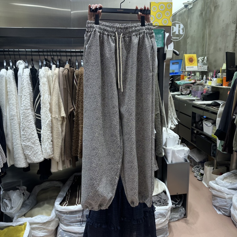 RUNWAY-런웨이韓國直郵㊣女士新款26春夏人氣休閑褲皮褲春款RUNWAY休閑褲圖色3