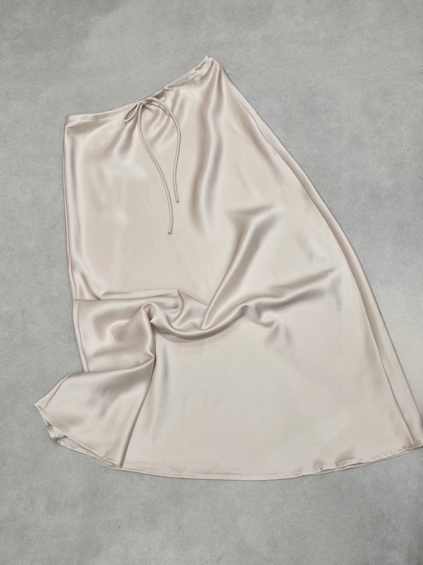 LIKEVAM㊣東大門實拍女裝新款人氣26春夏休閑時尚推薦長裙緞面LIKEVAM長裙圖色1