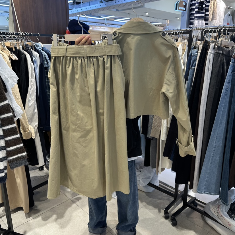 DREAM GIRIS/HOT PLACE㊣東大門代購女裝新品推薦套裝含腰帶套裝短款DREAM GIRIS/HOT PLACE套裝