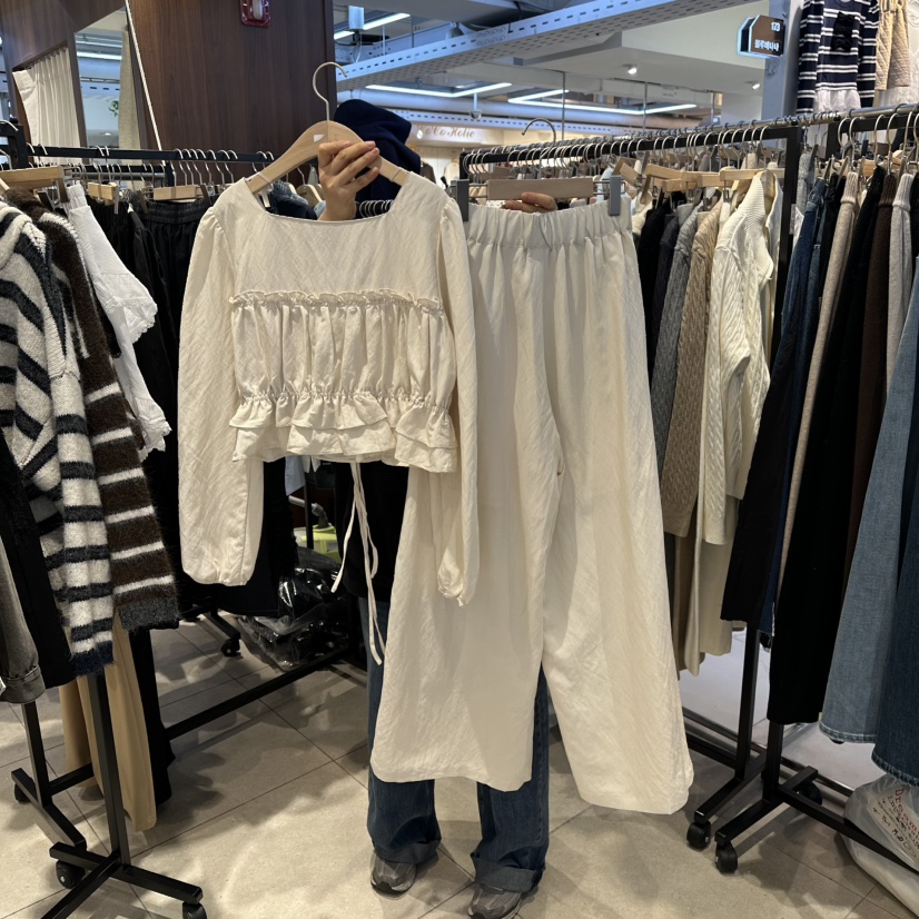 DREAM GIRIS/HOT PLACE㊣東大門代購女裝新品人氣套裝荷葉邊套裝褶皺DREAM GIRIS/HOT PLACE套裝