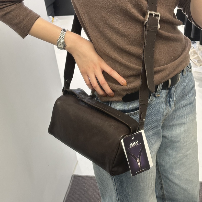 OSOO韓國代購㊣女裝新品時尚職業熱賣推薦休閑單肩斜跨包皮革OSOO單肩/斜跨包