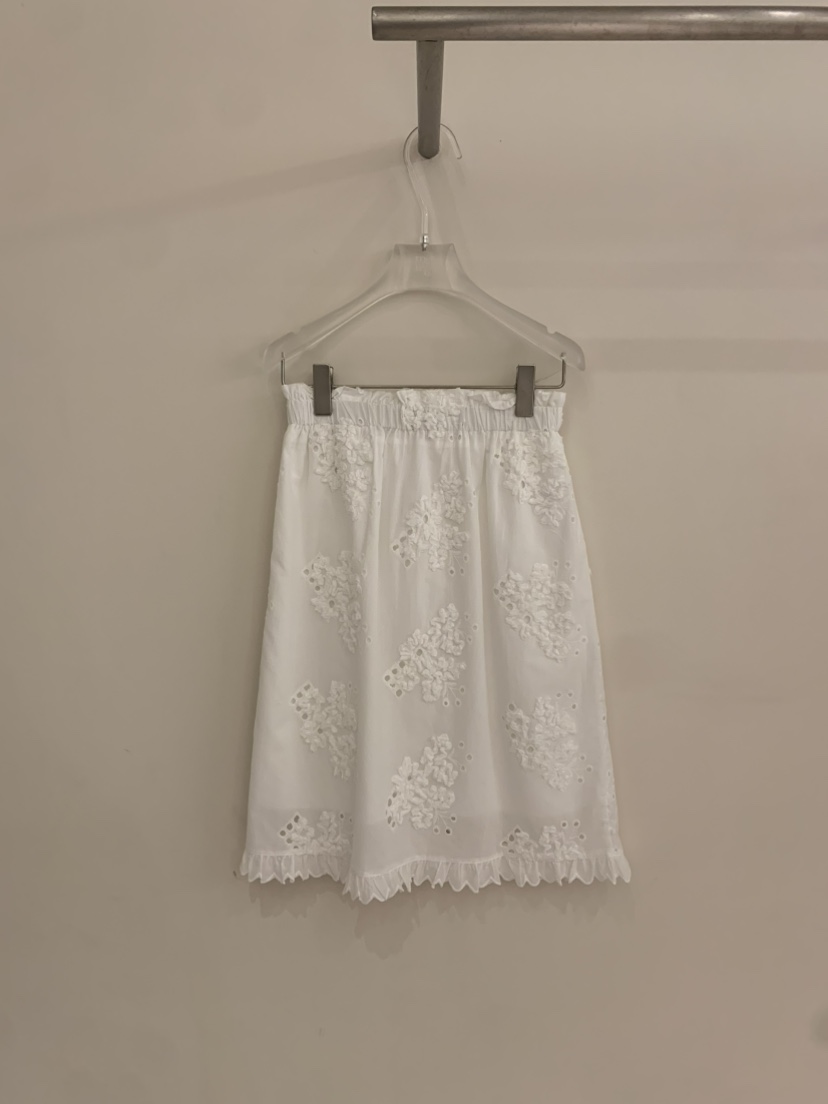 MIMME/LOOKK韓國代購㊣女士新款時尚人氣短裙刺繡花朵春款MIMME/LOOKK短裙圖色1