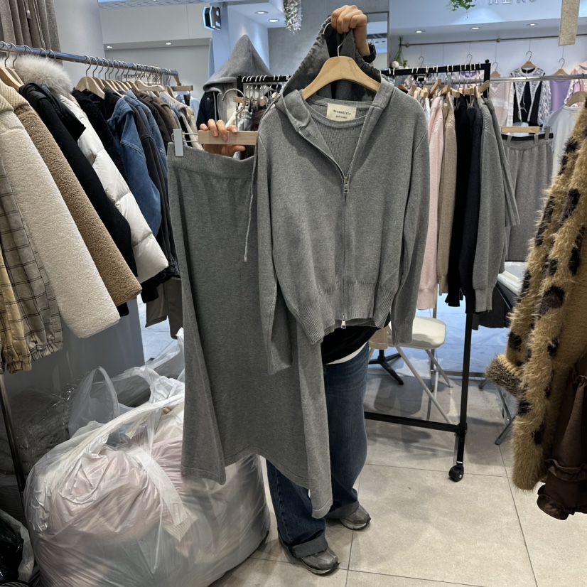 DREAM GIRIS/HOT PLACE㊣東大門代購女裝新款真品套裝三件套套裝兜帽DREAM GIRIS/HOT PLACE套裝圖色3