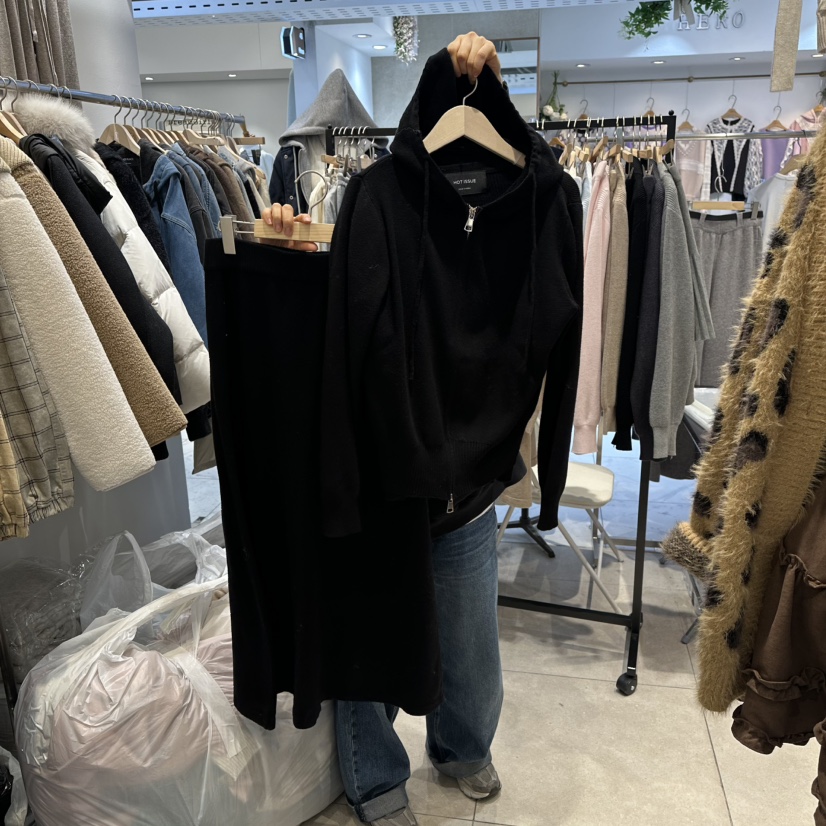 DREAM GIRIS/HOT PLACE㊣東大門代購女裝新款真品套裝三件套套裝兜帽DREAM GIRIS/HOT PLACE套裝圖色6黑色