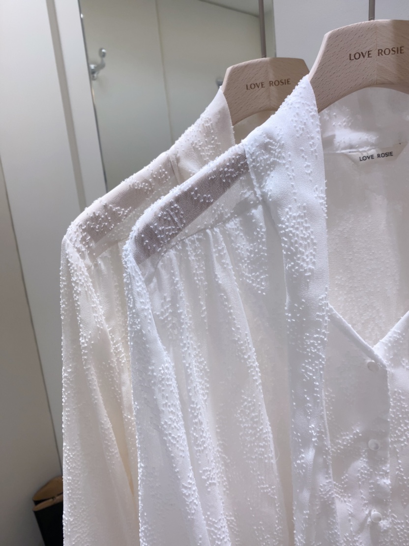 LOVE ROSIE韓國直郵女裝新款26春夏人氣推薦襯衫蕾絲衫棉LOVE ROSIE襯衫/蕾絲衫