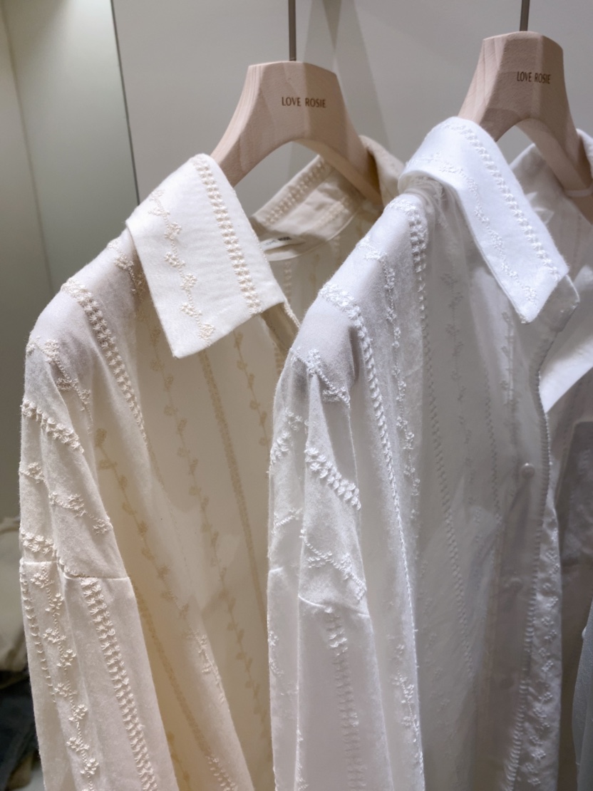 LOVE ROSIE韓國直郵女士新品熱賣人氣時尚襯衫蕾絲衫蕾絲LOVE ROSIE襯衫/蕾絲衫