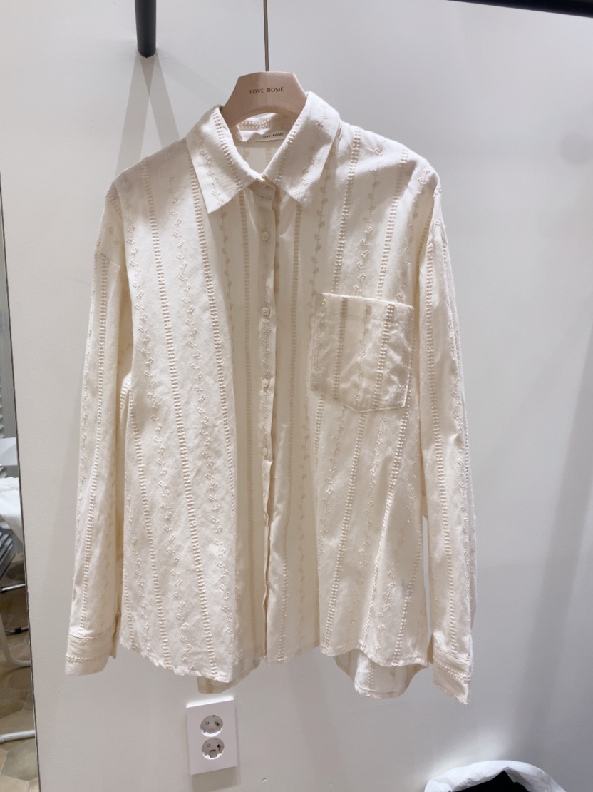 LOVE ROSIE韓國直郵女士新品熱賣人氣時尚襯衫蕾絲衫蕾絲LOVE ROSIE襯衫/蕾絲衫