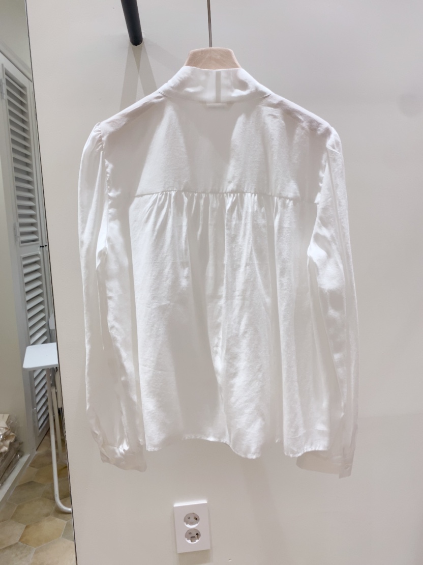 LOVE ROSIE東大門直郵女士新品推薦人氣真品襯衫蕾絲衫系帶LOVE ROSIE襯衫/蕾絲衫