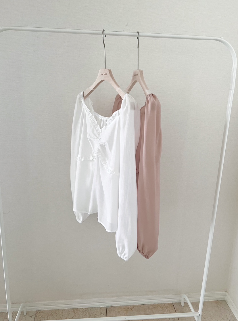 LOVE ROSIE東大門直郵女士新款真品襯衫蕾絲衫泡泡袖荷葉邊LOVE ROSIE襯衫/蕾絲衫