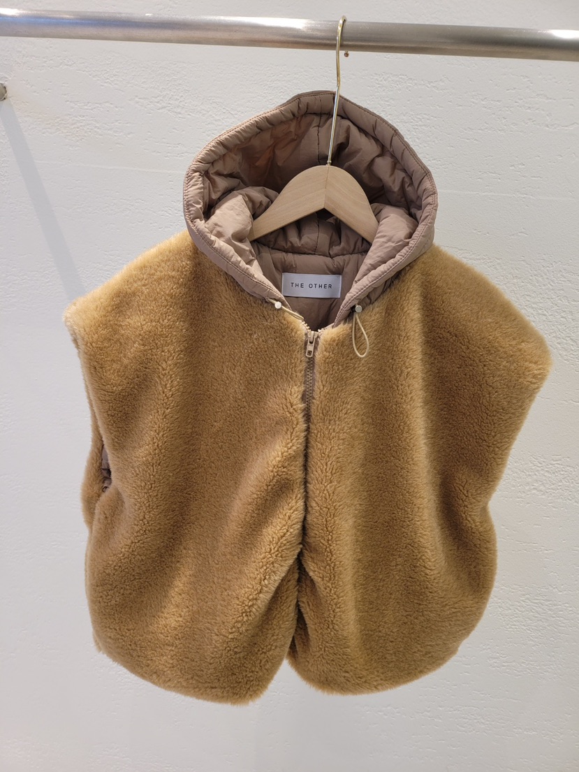 THE OTHER韓國直郵女裝新品熱賣職業人氣馬甲春款褶皺連帽THE OTHER馬甲圖色2