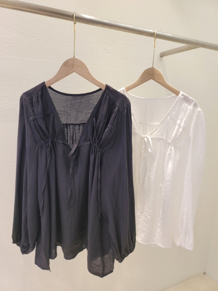 THE OTHER東大門實拍女裝新款推薦襯衫蕾絲衫荷葉邊春款THE OTHER襯衫/蕾絲衫