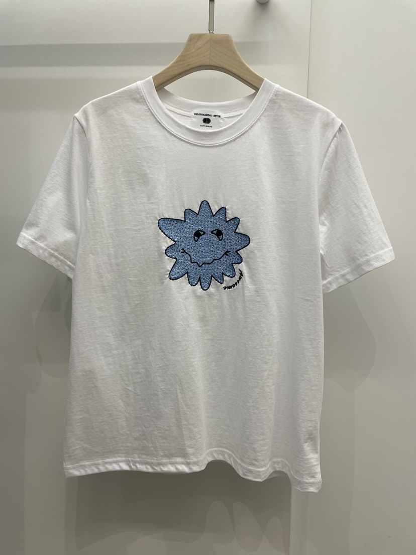NYLON韓國直郵女裝新品時尚推薦職業人氣熱賣26春夏T恤春款NYLONT恤圖色1