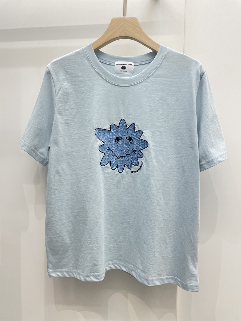 NYLON韓國直郵女裝新品時尚推薦職業人氣熱賣26春夏T恤春款NYLONT恤圖色3