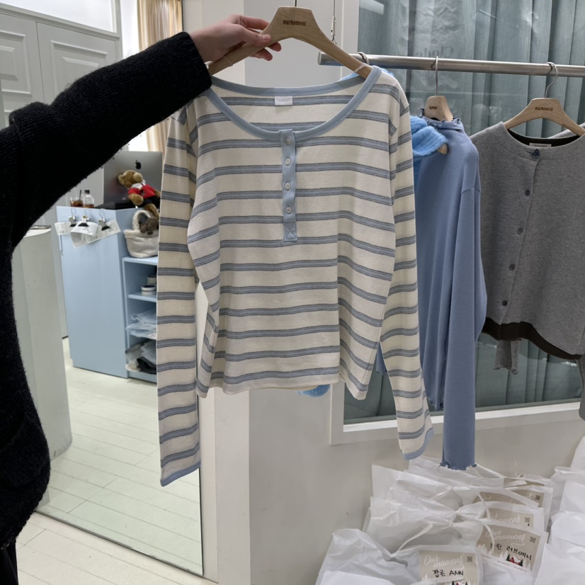 OURMOMENT韓國直郵女裝新品人氣職業熱賣長袖T恤兔子春款OURMOMENT長袖T恤圖色2