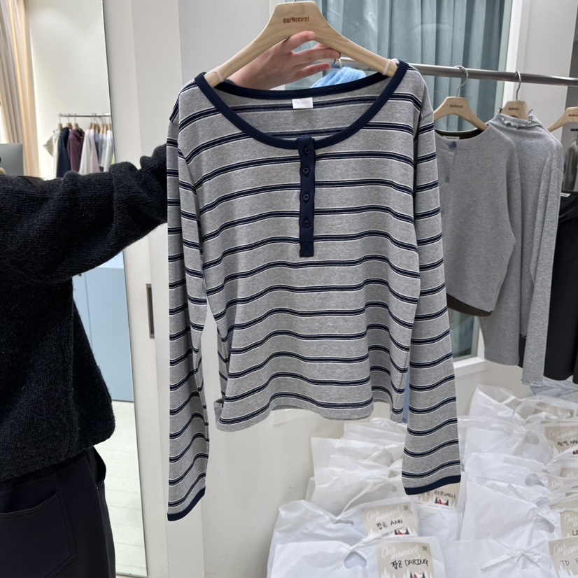 OURMOMENT韓國直郵女裝新品人氣職業熱賣長袖T恤兔子春款OURMOMENT長袖T恤圖色4