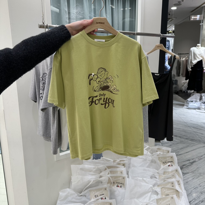 OURMOMENT東大門實拍女裝新款真品人氣時尚休閑職業T恤春款OURMOMENTT恤圖色3