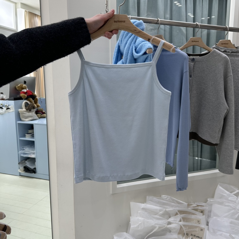 OURMOMENT東大門代購女裝新款時尚熱賣職業26春夏吊帶背心春款OURMOMENT吊帶/背心圖色2