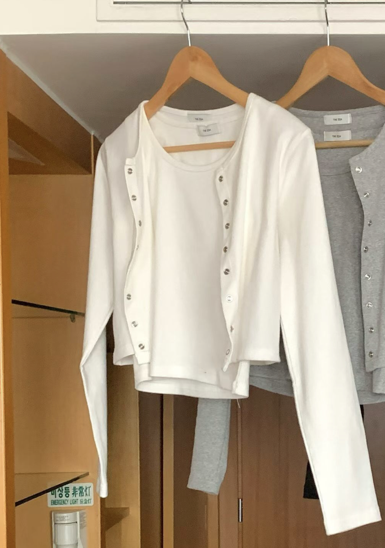 THE ZOA東大門實拍女裝新品時尚真品26春夏長袖T恤兩件套套裝THE ZOA長袖T恤圖色1