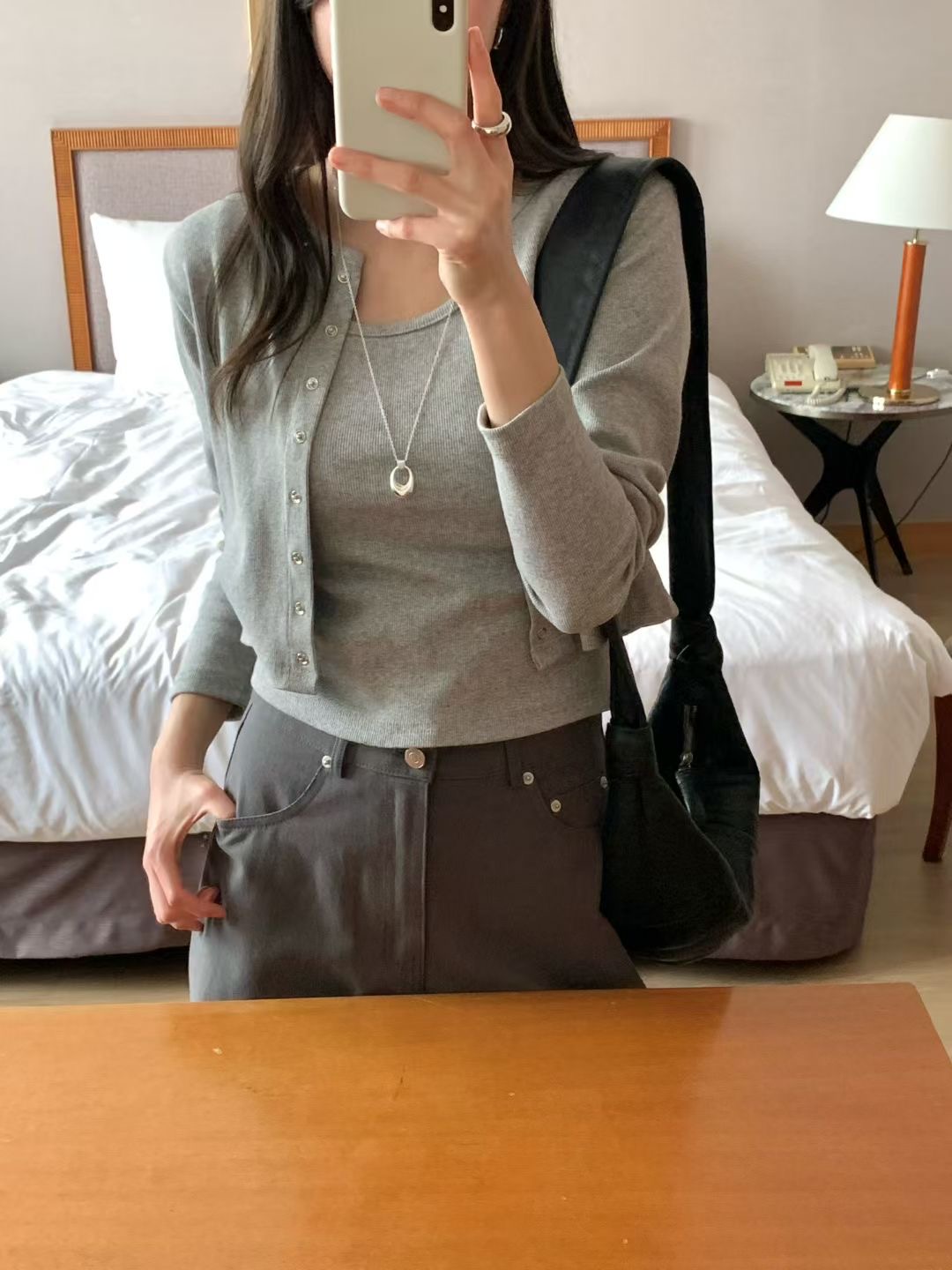 THE ZOA東大門實拍女裝新品時尚真品26春夏長袖T恤兩件套套裝THE ZOA長袖T恤圖色2