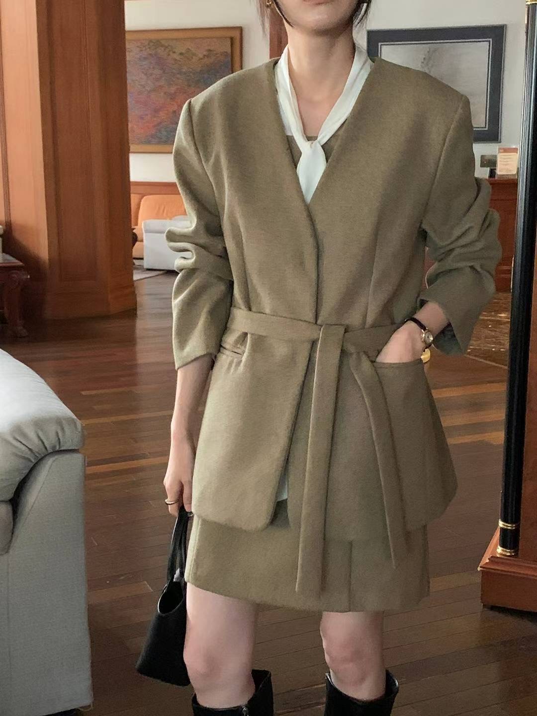 SATURDAY東大門代購女士新品職業真品人氣短款大衣含腰繩SATURDAY短款大衣圖色2