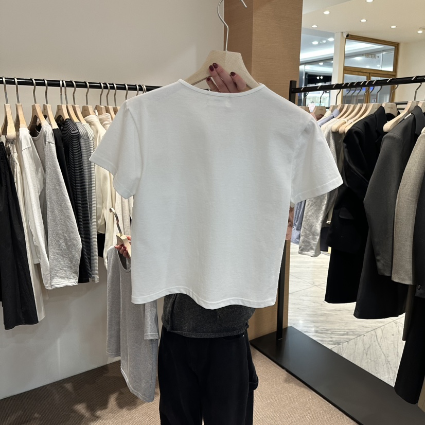 LE BUTTER東大門直郵女裝新款時尚休閑職業推薦26春季T恤LE BUTTERT恤