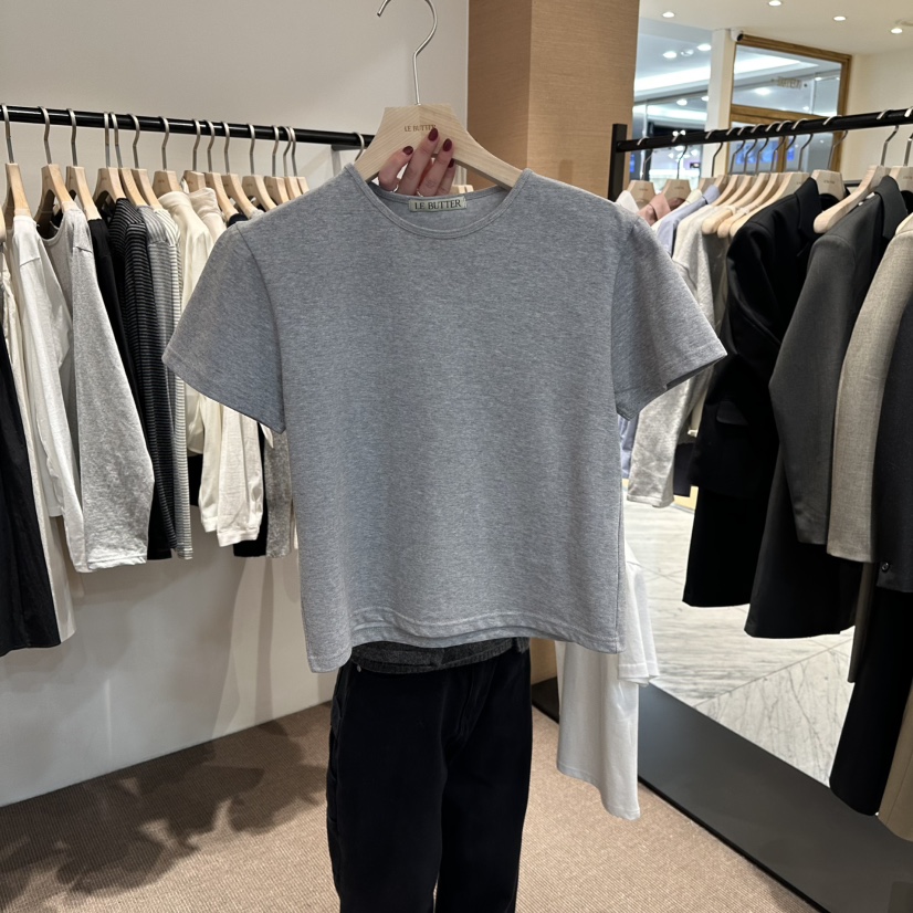 LE BUTTER東大門直郵女裝新款時尚休閑職業推薦26春季T恤LE BUTTERT恤圖色2