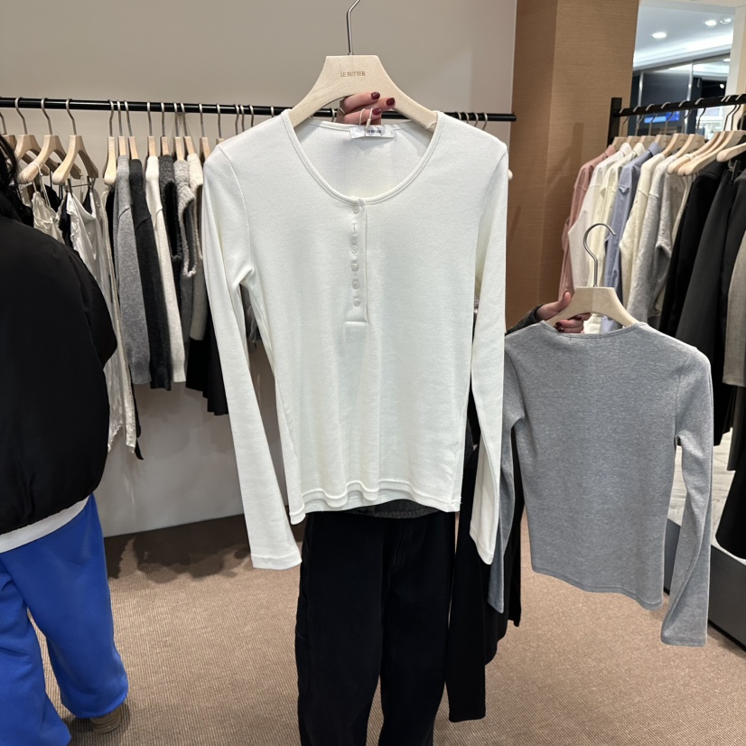 LE BUTTER韓國直郵女士新品職業推薦熱賣26春季長袖T恤紐扣LE BUTTER長袖T恤圖色1