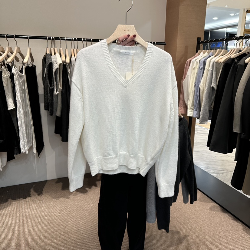 LE BUTTER韓國直郵女士新款職業推薦時尚熱賣針織衫V領羊絨LE BUTTER針織衫圖色2