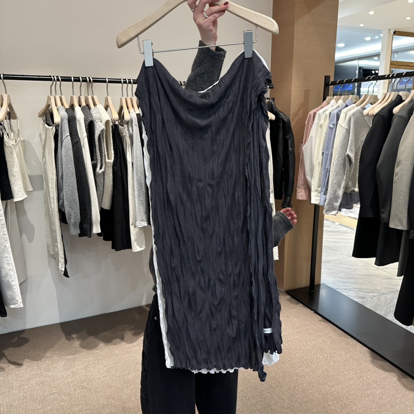 LE BUTTER東大門直郵女裝新品推薦職業圍巾披肩褶皺圍巾LE BUTTER圍巾/披肩圖色2