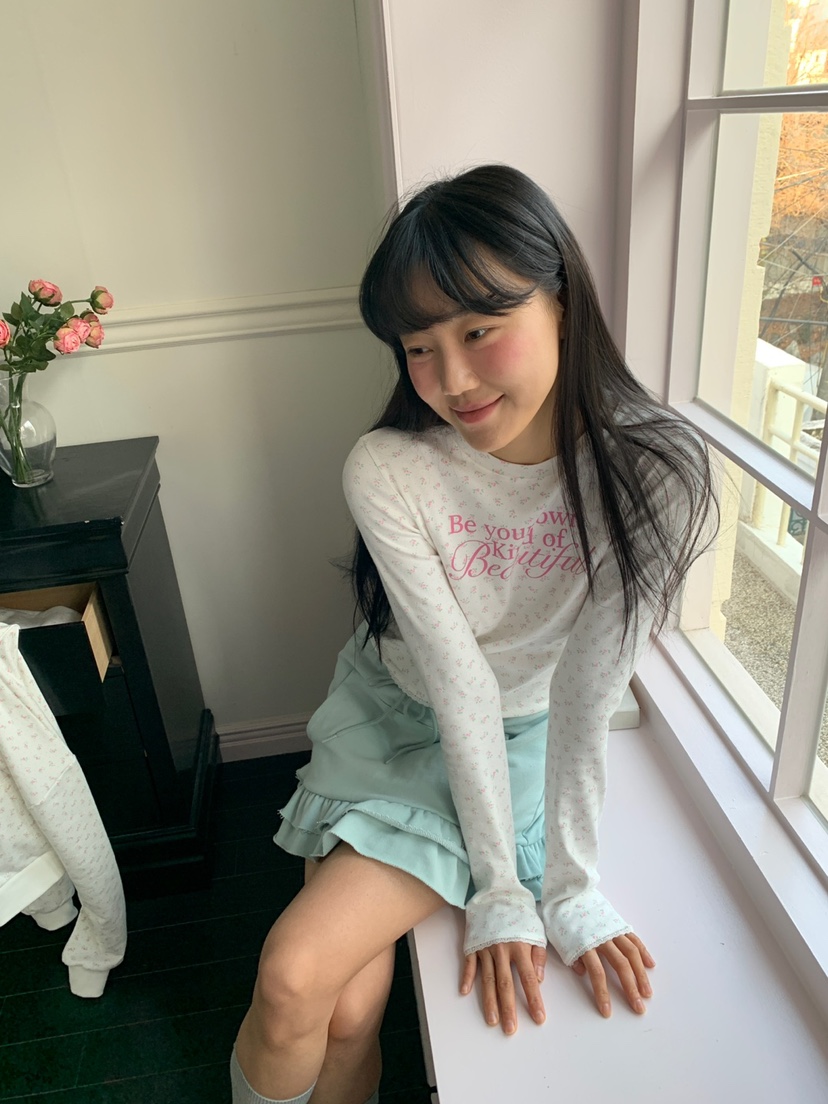 MORE THAN-P東大門實拍女士新品休閑時尚推薦熱賣長袖T恤MORE THAN長袖T恤