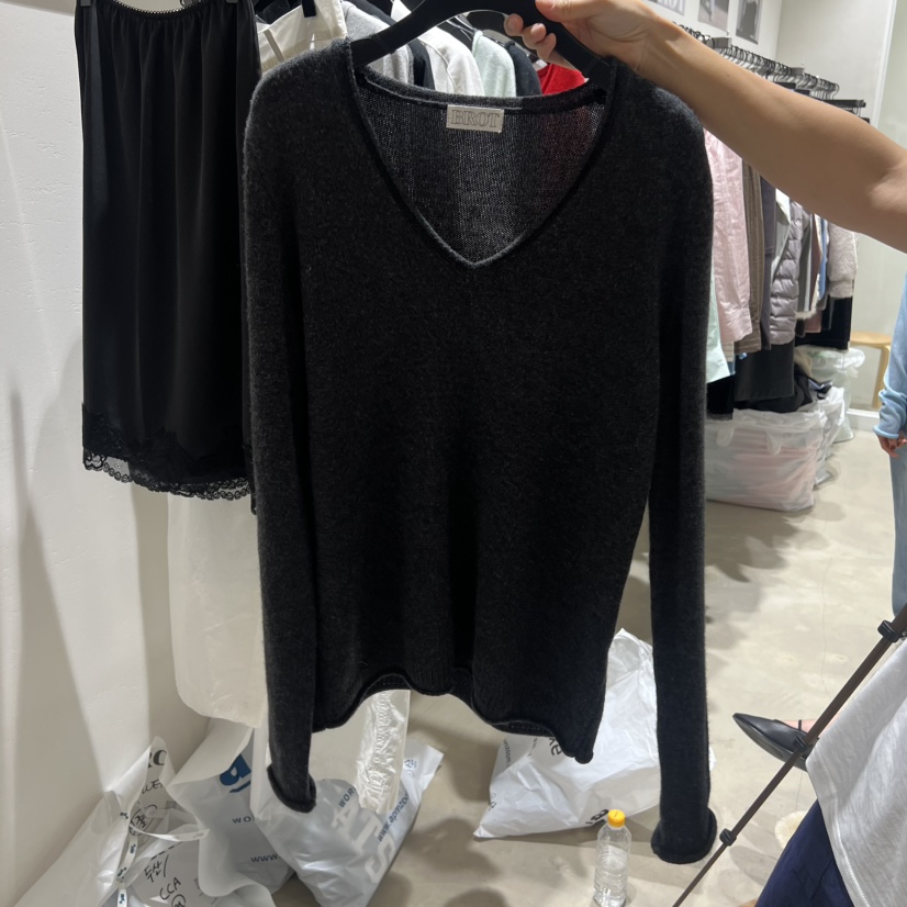 BROT韓國代購女士新品人氣推薦休閑職業26春季時尚針織衫V領BROT針織衫圖色2