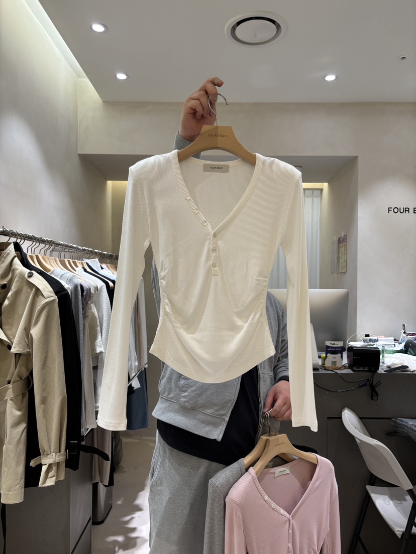FOUREIGHT東大門實拍女裝新品時尚推薦休閑職業熱賣長袖T恤FOUR EIGHT長袖T恤圖色1