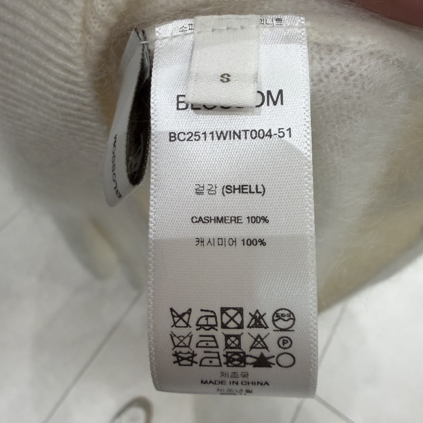 BLOSSOM韓國直郵女士新款休閑職業熱賣針織衫含圍巾V領羊絨BLOSSOM針織衫