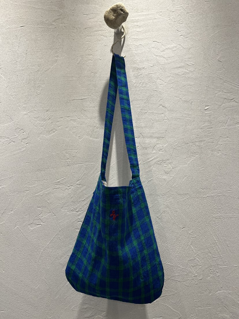 AT NOTE東大門代購女士新款人氣單肩斜跨包刺繡格紋亞麻AT NOTE單肩/斜跨包圖色2