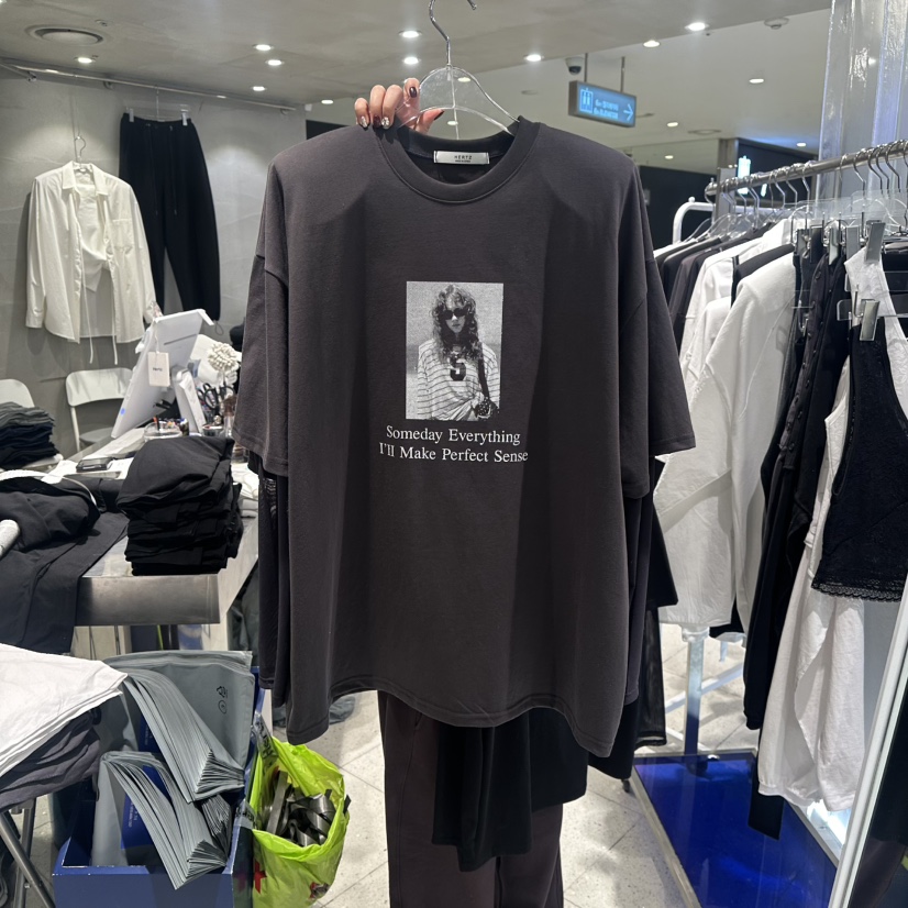 HERTZ-P韓國代購女裝新款推薦職業熱賣休閑26春季長袖T恤HERTZ-P長袖T恤圖色2墨色