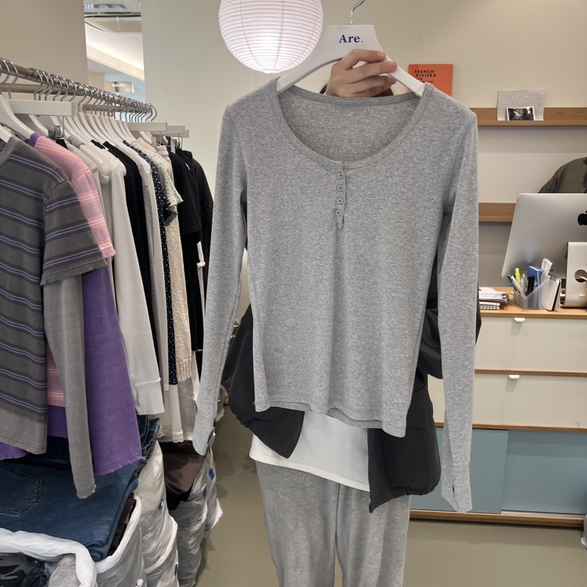 ARE東大門代購女裝新款人氣職業推薦26春夏長袖T恤紐扣羅紋ARE YOU/ARE長袖T恤圖色1