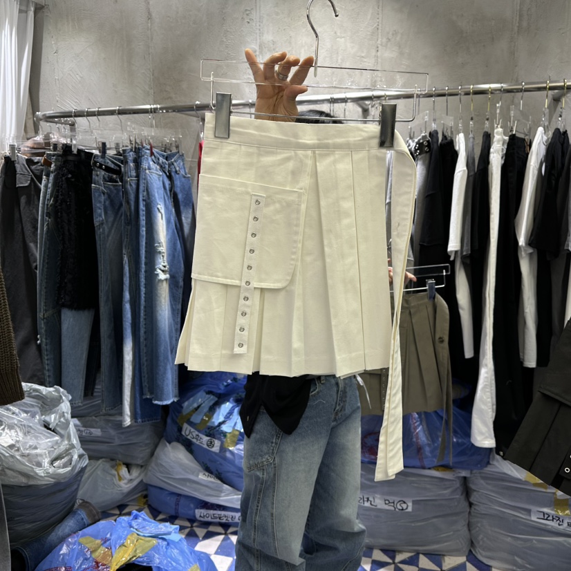 AMOUR東大門代購女裝新品真品時尚人氣26春夏短裙裹身裙褶裥AMOUR短裙圖色1