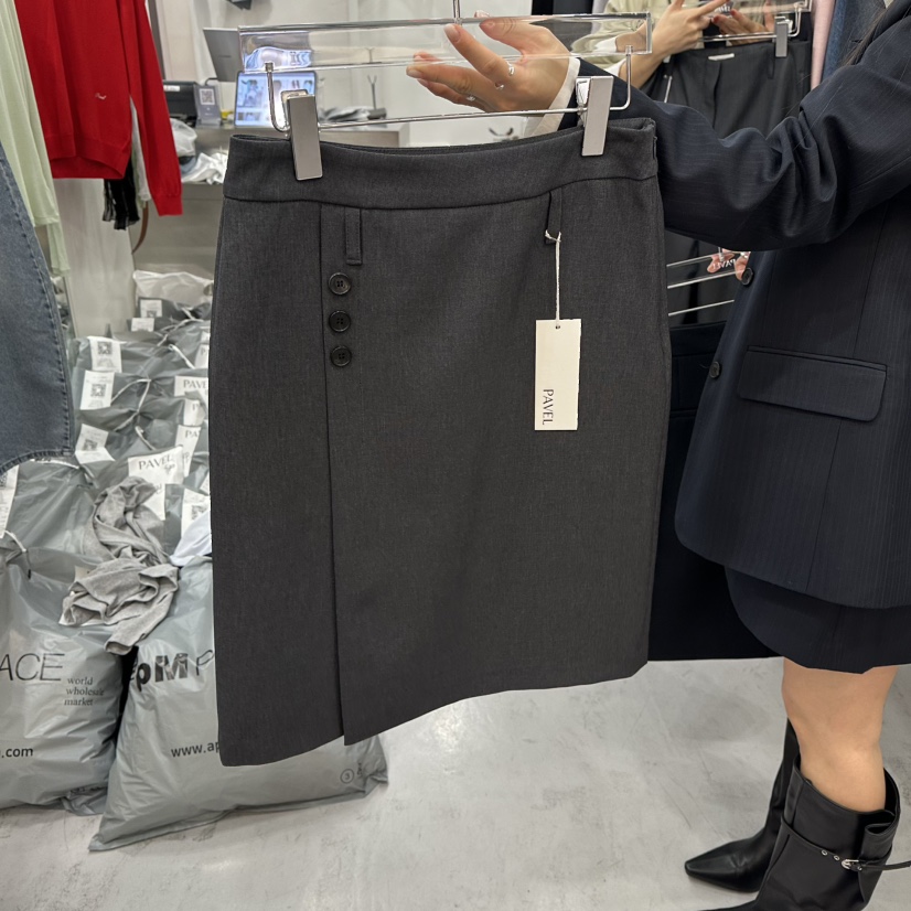 PAVEL韓國代購女士新款休閑時尚人氣熱賣半身裙中短裙開衩PAVEL半身裙/中短裙圖色1墨色
