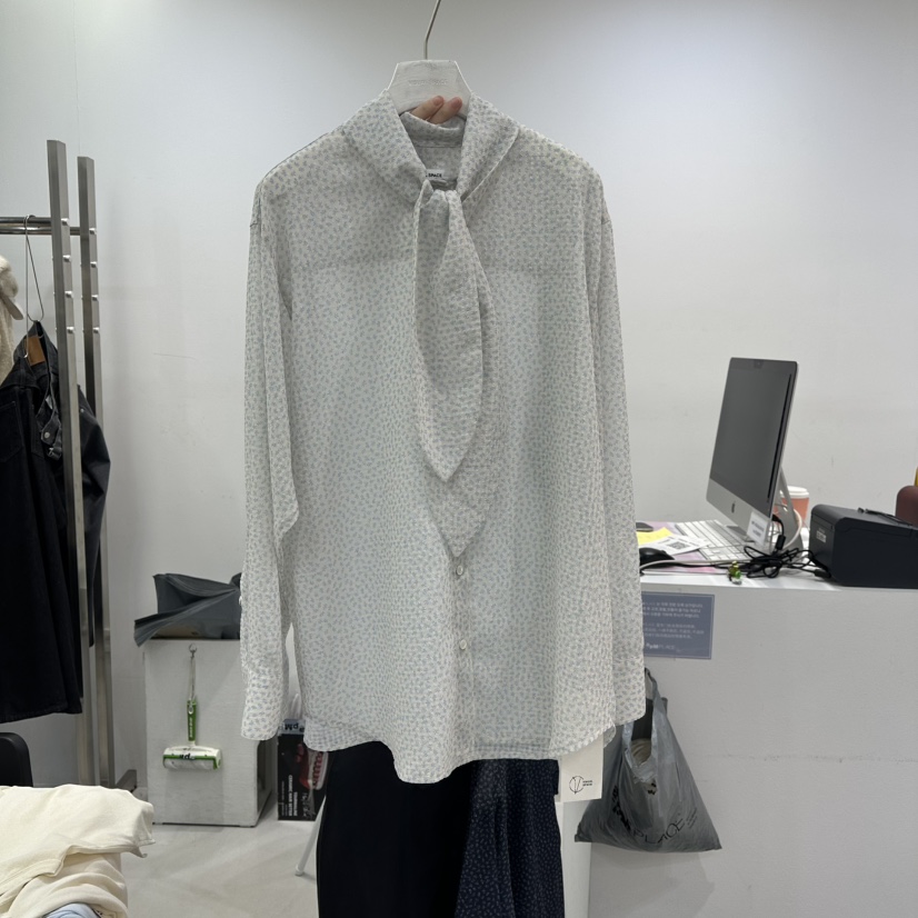 VISUAL SPACE韓國代購女士新款時尚推薦人氣襯衫蕾絲衫系帶VISUAL SPACE襯衫/蕾絲衫圖色1