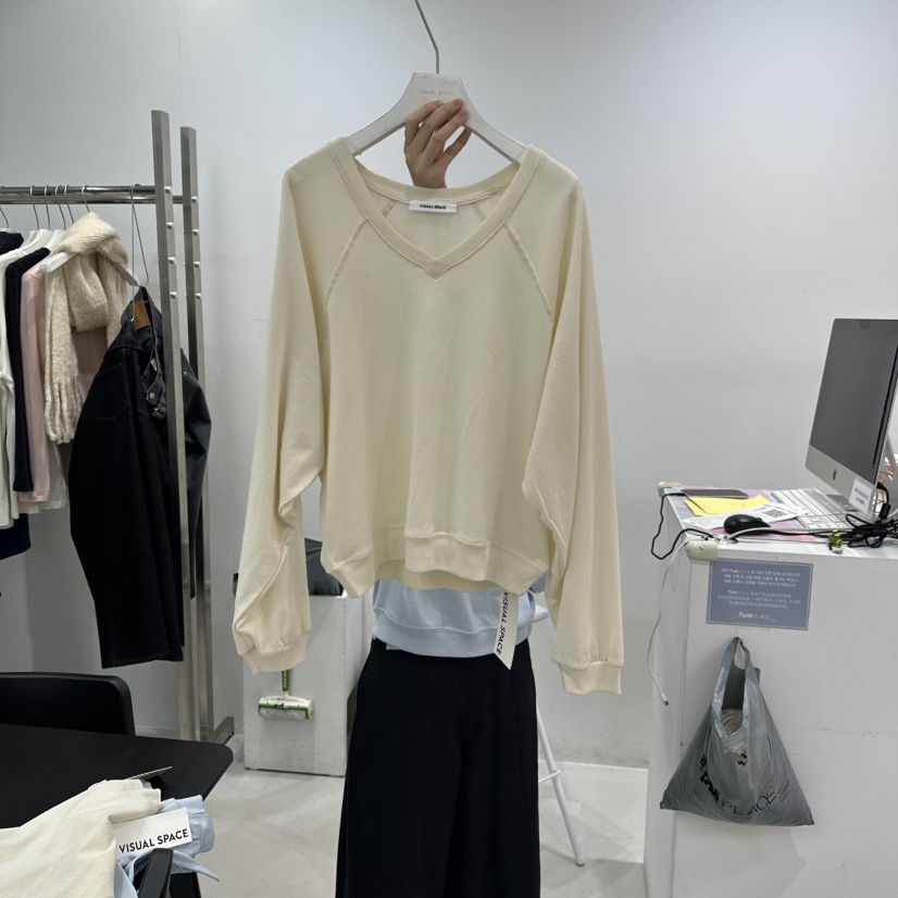VISUAL SPACE東大門直郵女士新款26春夏時尚職業衛衣V領VISUAL SPACE衛衣圖色1