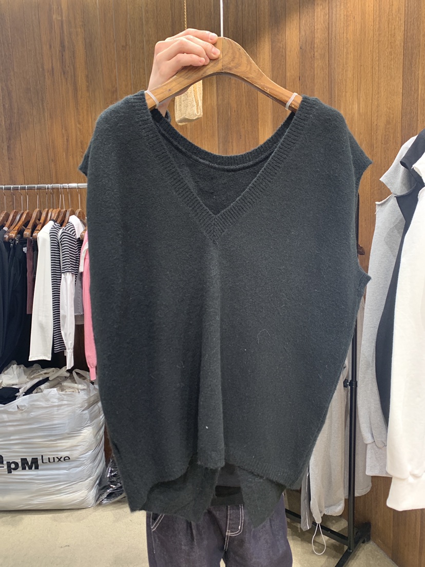 2TWO MOON東大門直郵女裝新品熱賣職業真品時尚吊帶背心2TWO MOON吊帶/背心圖色1