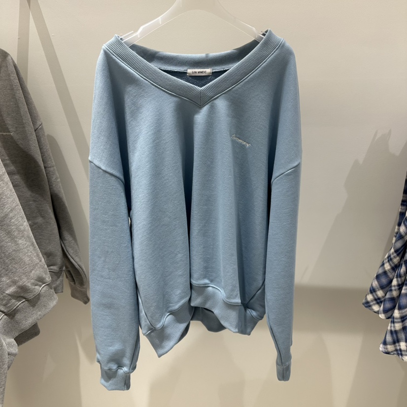 LOW MOMENT東大門直郵女士新款休閑人氣真品熱賣衛衣V領LOW MOMENT衛衣圖色1