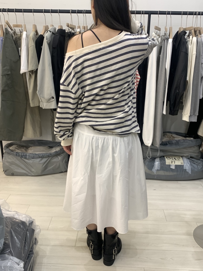 CEDARWOOD韓國直郵女士新款人氣時尚休閑26春夏長袖T恤露肩CEDAR WOOD長袖T恤